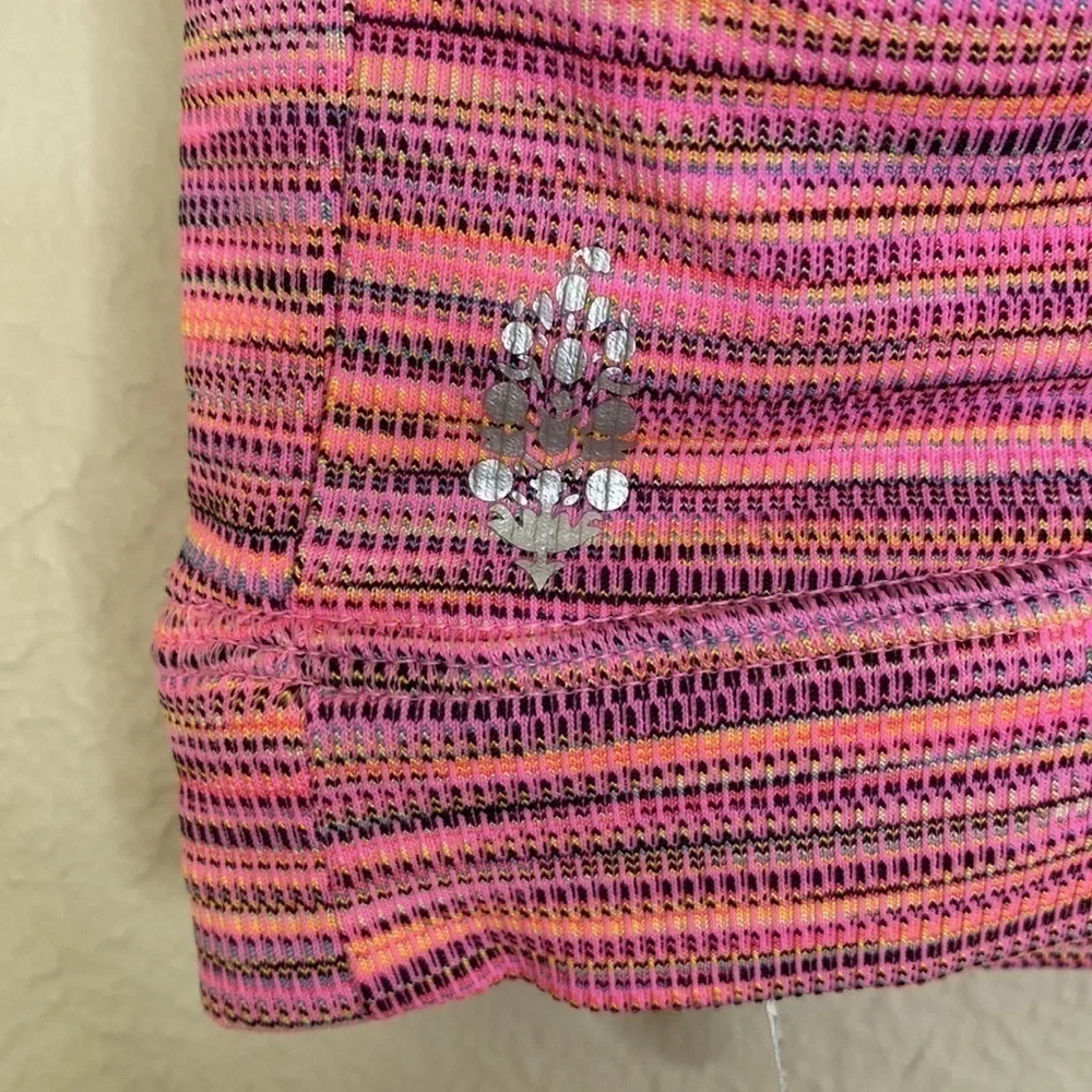 Free People movement pink sports bra hidden pocket Sz medium